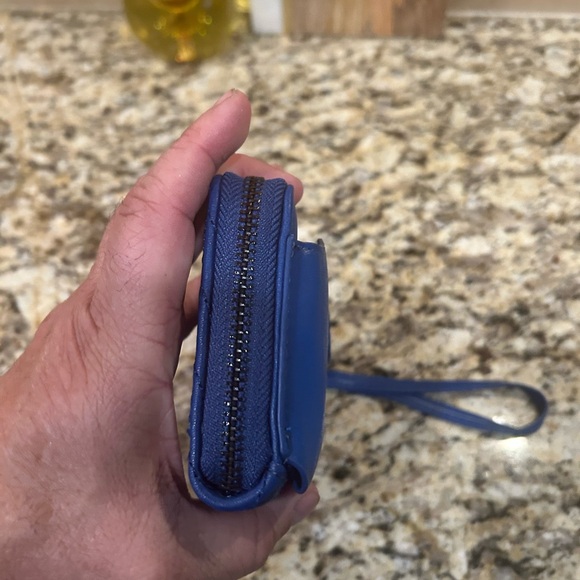 Badgley Mischka Long Wallet Electric Blue Organizer Zip Around 8x4 Brand New - Picture 3 of 11